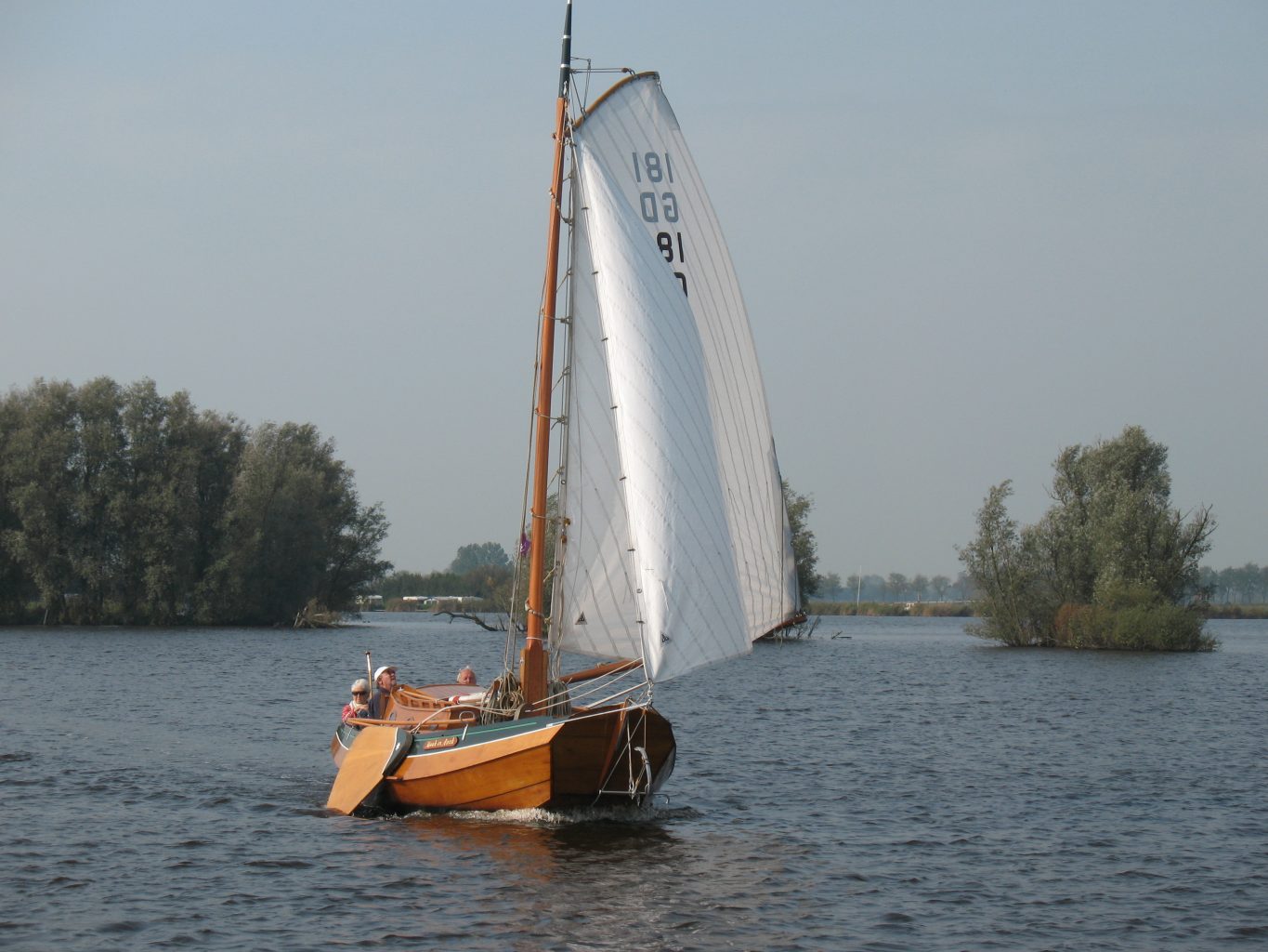 Kajuitschouw Houk en Ansk zeilend